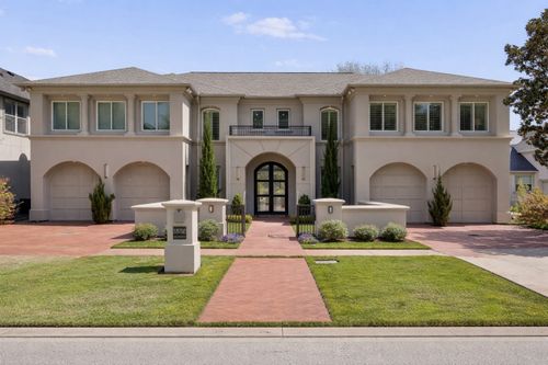 18752 Wainsborough Ln, Dallas, TX, 75287-5525 | Card Image