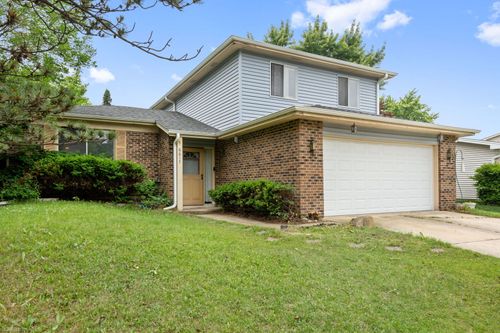 6617 Foxtree Ave, Woodridge, IL, 60517-1730 | Card Image