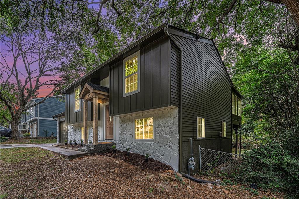 Sunfield Dr, Lilburn, GA 30047