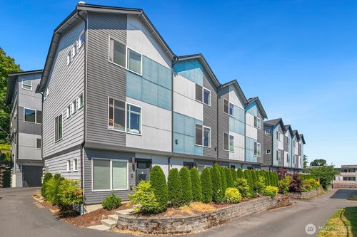 2736 S Andover St, Seattle, WA, 98108-4214 | Card Image