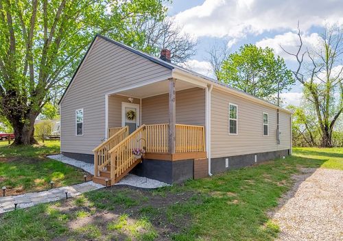 107 Leonard Ln, Galax, VA, 24333-1605 | Card Image