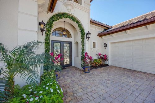 8862 Shenendoah Cir, NAPLES, FL, 34113 | Card Image