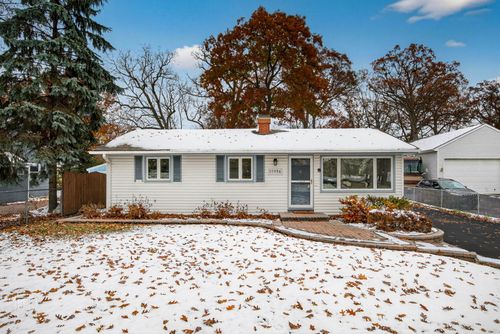 17954 W Big Oaks Rd, Grayslake, IL, 60030-2022 | Card Image