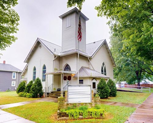 320 3rd St, Warsaw, OH, 43844-9461 | Card Image