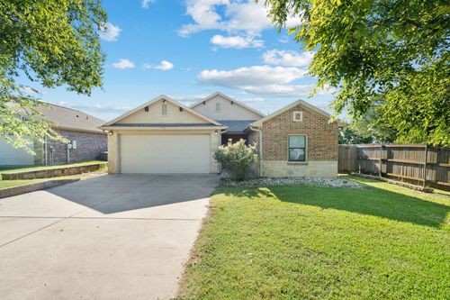 405 Magnolia St, Hico, TX, 76457-3009 | Card Image