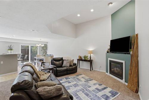 103-2233 S 500 E, Salt Lake City, UT, 84106-1482 | Card Image