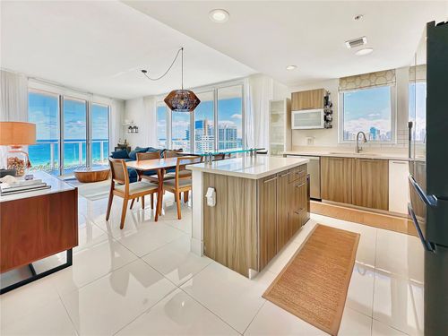 ph2-6700 Indian Creek Dr, Miami Beach, FL, 33141-5780 | Card Image