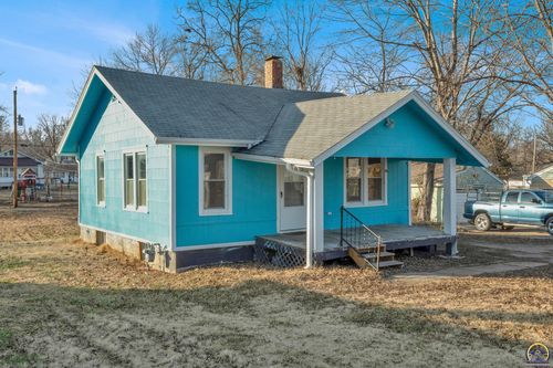 2721 Se Colorado Ave, Topeka, KS, 66605-1670 | Card Image