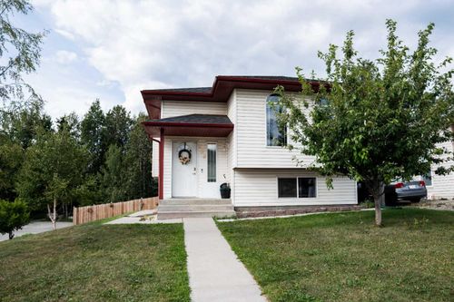 382 Skogg Ave, Hinton, AB, T7V1A8 | Card Image