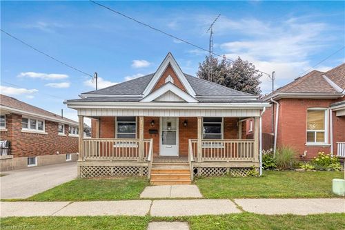 49 Mintern Ave, Brantford, ON, N3S1K9 | Card Image