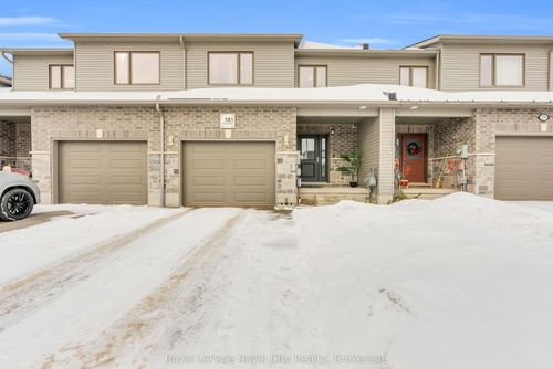 181 Halls Dr, Elora, ON, N0B1S0 | Card Image