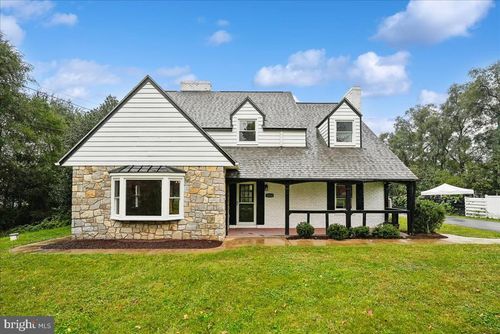 1214 Martinsburg Pike, Winchester, VA, 22603-5426 | Card Image