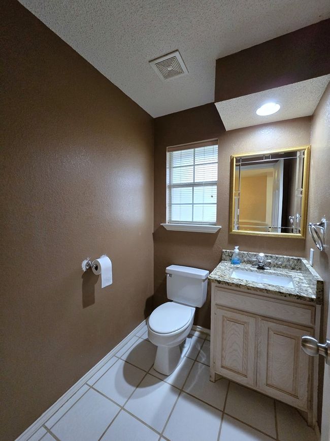 Powder Room | Image 16