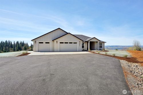 917 Confer Rd, Kalama, WA, 98625-9477 | Card Image