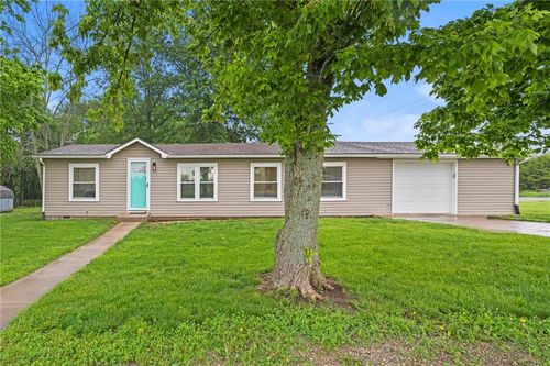 125 Silver Shadow Lane, Linn Valley, KS, 66040 | Card Image