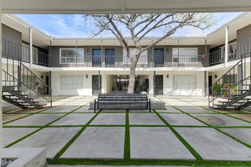 205-2808 Throckmorton Street, Dallas, TX, 75219 | Card Image