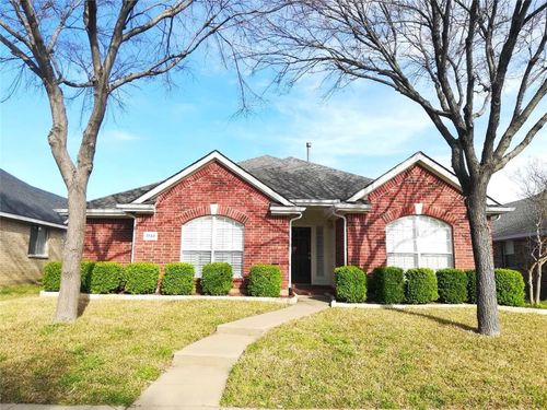 1724 River Oaks Dr, Allen, TX, 75002-5358 | Card Image