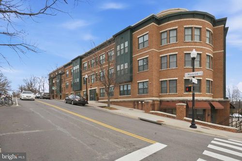 201-2101 N Monroe St, ARLINGTON, VA, 22207-3875 | Card Image