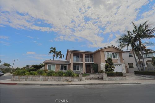 720 Pepper Tree Ln, Long Beach, CA, 90815-4730 | Card Image