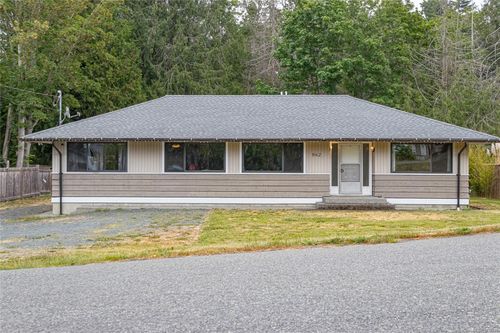 862 Barclay Cres, French Creek, BC, V9P1Z3 | Card Image