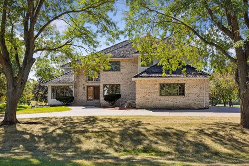 3 Hill Farm Cir, North Oaks, MN, 55127-2005 | Card Image