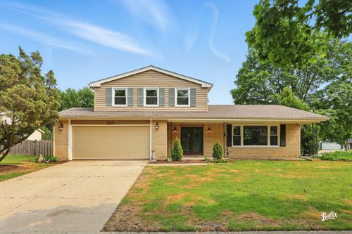 311 Greentree Pkwy, Libertyville, IL, 60048-3521 | Card Image