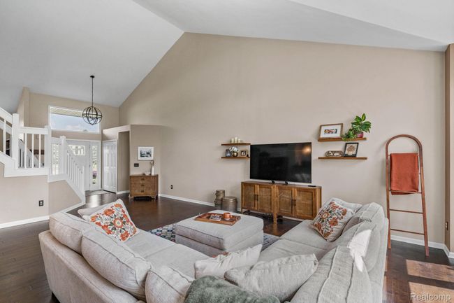 11-web-or-mls-4096 Villager Dr-11.jpg | Image 9