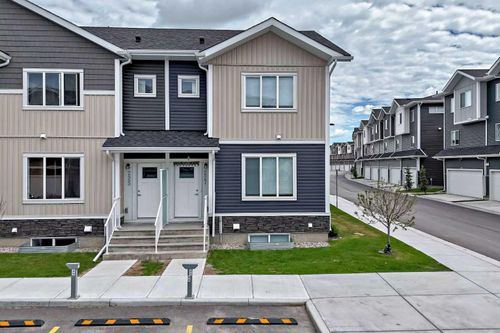 227-137 Red Embers Link Ne, Calgary, AB, T3N2G4 | Card Image