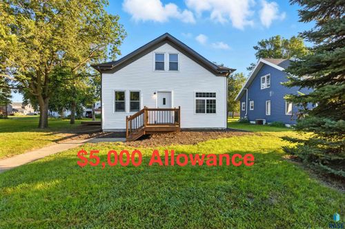 207 E 1st St Street, Parker, SD, 57053 | Card Image