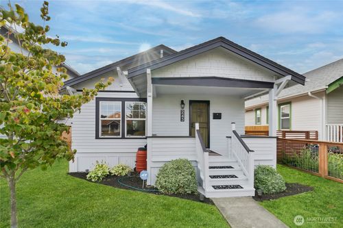 245 Wells Ave N, Renton, WA, 98057-5612 | Card Image