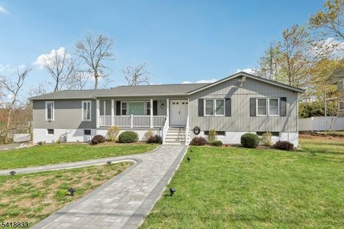 24 Yacht Club Dr, Lake Hopatcong, NJ, 07849-1315 | Card Image