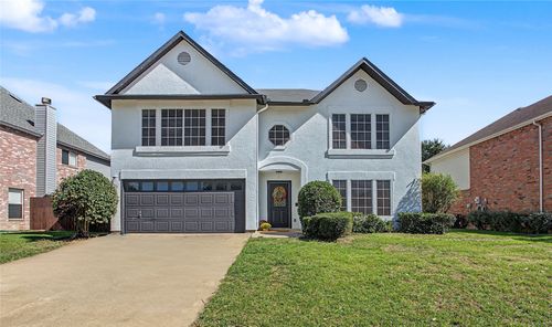 3152 Pine Valley Dr, Grand Prairie, TX, 75052-7507 | Card Image