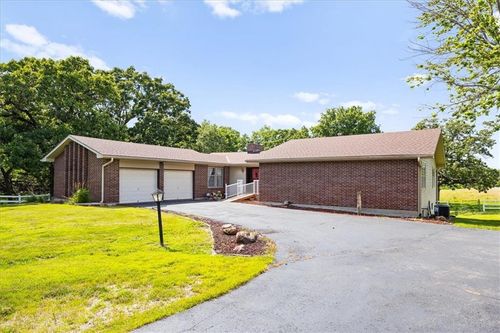 13312 Riverview Ave, Bonner Springs, KS, 66012-9199 | Card Image