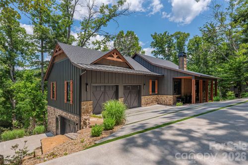 28 Garren View Dr, Fairview, NC, 28730-9604 | Card Image