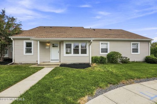 c-61C Piazza Vittoria, Freehold, NJ, 07728 | Card Image