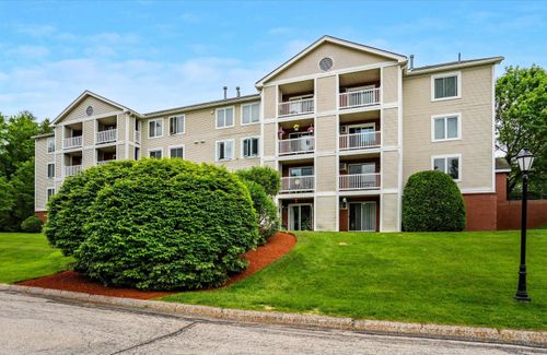 unit-401-11 Timberwood Dr, Goffstown, NH, 03045-2577 | Card Image