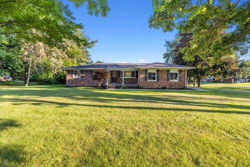 8572 Lee Rd, Brighton, MI, 48116-2055 | Card Image