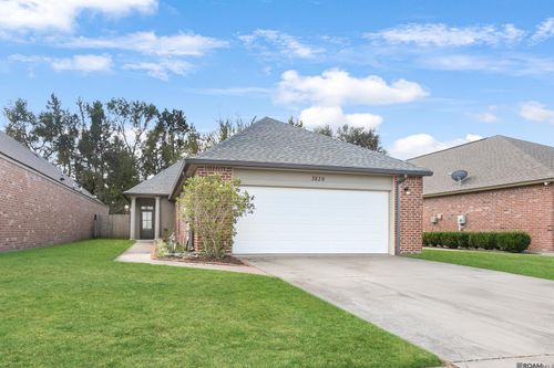 3839 Southpass Ave, Baton Rouge, LA, 70820-4261 | Card Image
