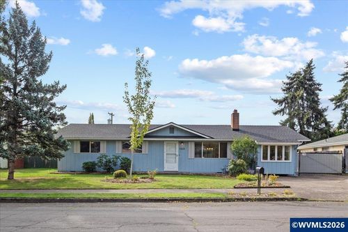 560 Nw Hemlock Ave, Corvallis, OR, 97330-3818 | Card Image