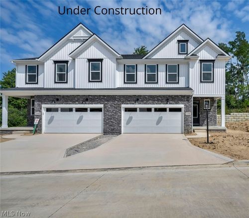 2087 Glenmont Dr, Brunswick, OH, 44212-4089 | Card Image