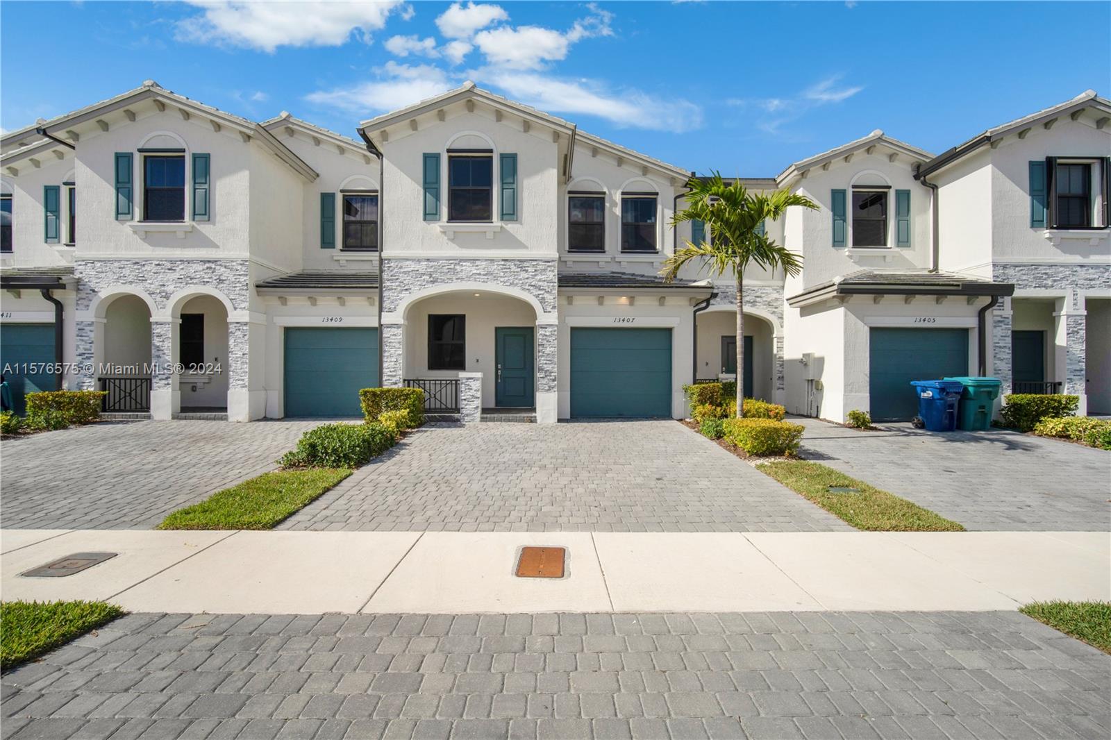 287th Ter, Homestead, FL 33033