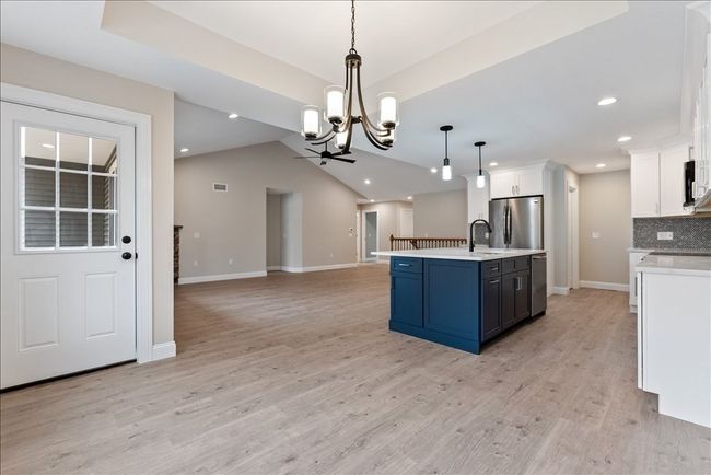 19 - 19 Nicole Cir, Condo with 2 bedrooms, 2 bathrooms and 2 parking in Southampton MA | Image 6