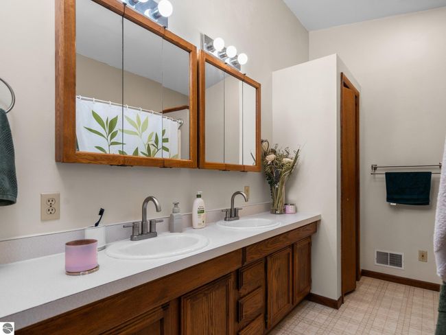 431 E Bittner Ave, House other with 3 bedrooms, 2 bathrooms and null parking in Reed City MI | Image 38
