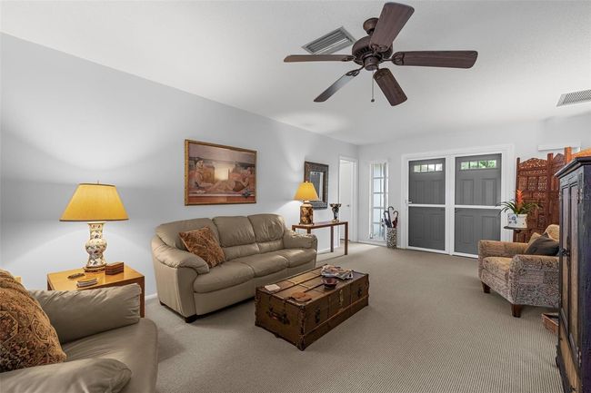 7460 W Country Club Dr N, House other with 2 bedrooms, 2 bathrooms and null parking in Sarasota FL | Image 11