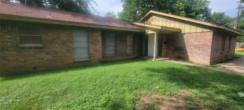 1012 Prairie Ave, Cleburne, TX, 76033-6740 | Card Image