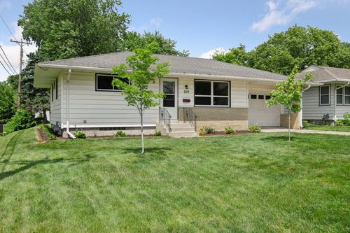 209 4th St E, Jordan, MN, 55352-1306 | Card Image