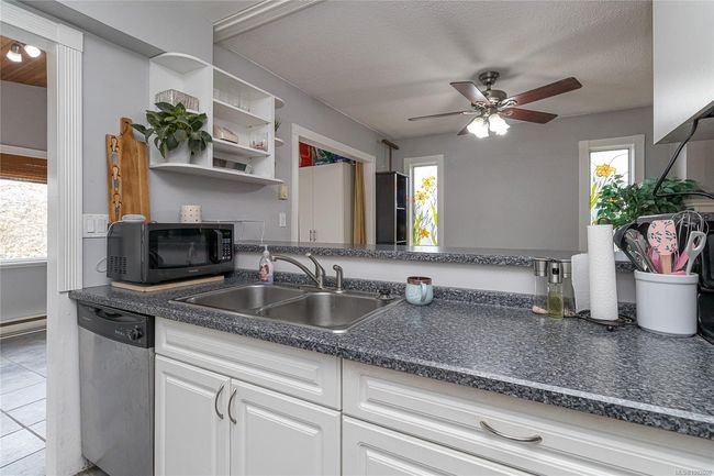 4070 Carey Rd, House other with 5 bedrooms, 3 bathrooms and 3 parking in Saanich BC | Image 13