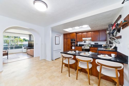 433-A Kukuau St, Hilo, HI, 96720-7806 | Card Image