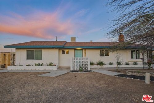 6391 Ruth Dr, Yucca Valley, CA, 92284-5747 | Card Image