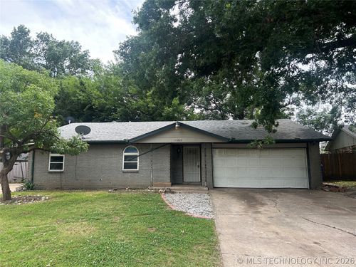 11802 E 62nd Place, Broken Arrow, OK, 74012 | Card Image